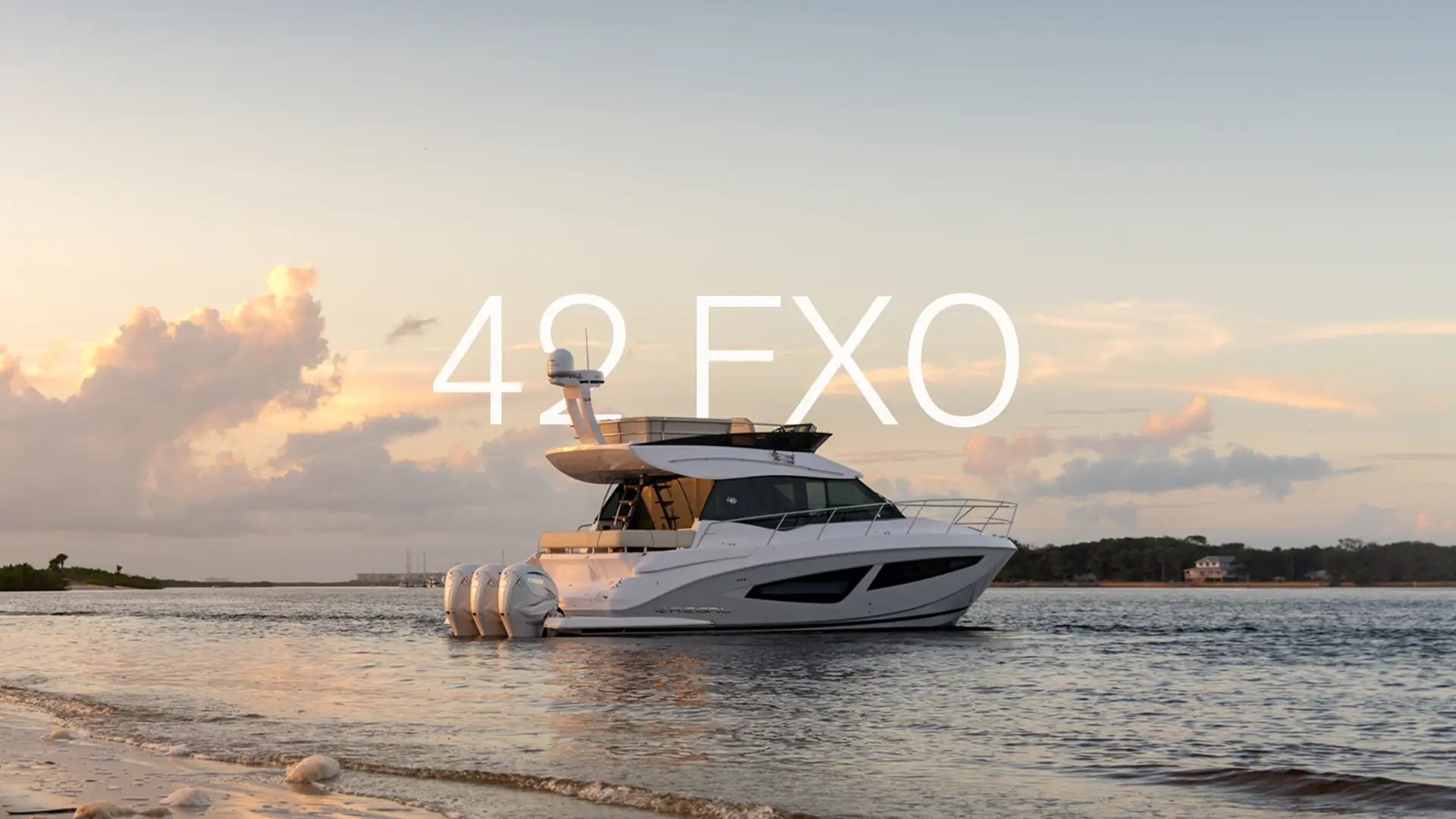 Regal 42 FXO underway